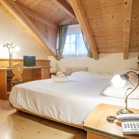 Casa Moresc Spiazzo  Room photo