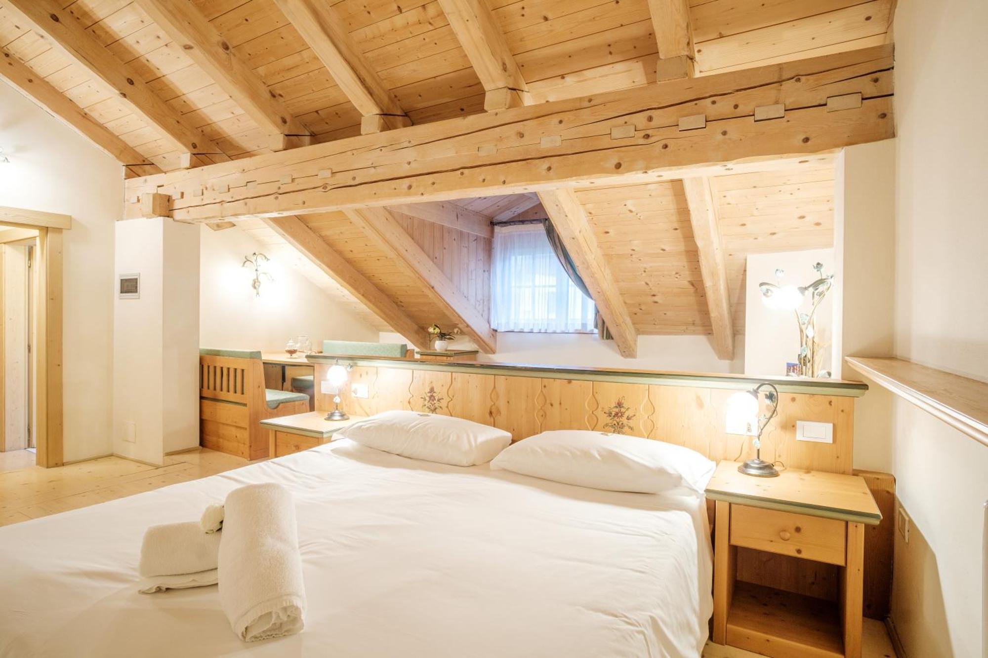 Hotel Casa Moresc 3*