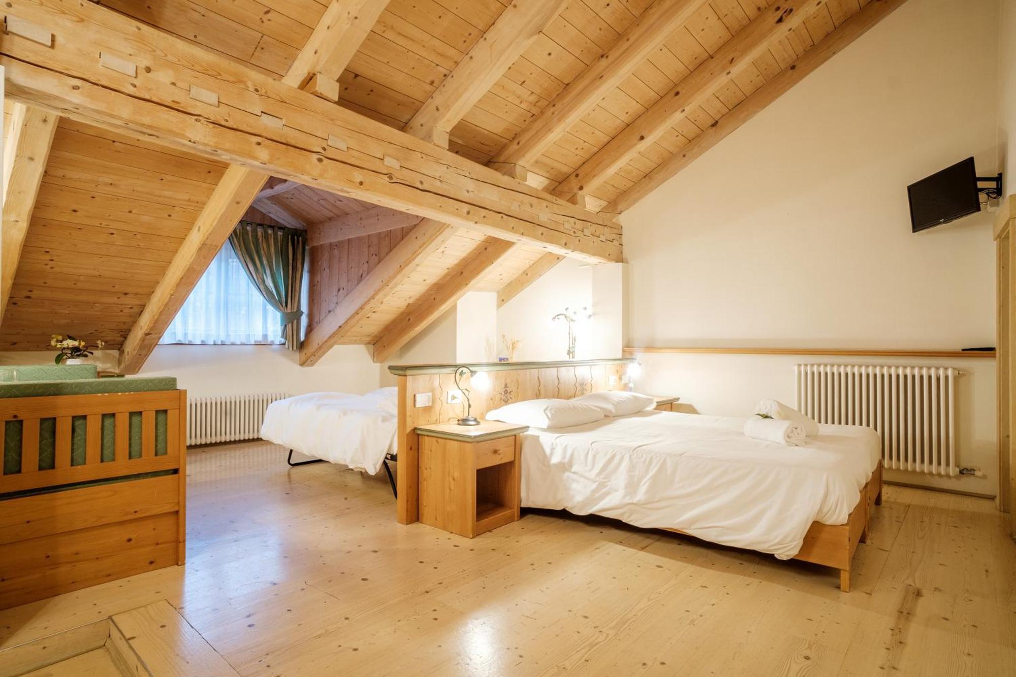Casa Moresc Hotel 3*