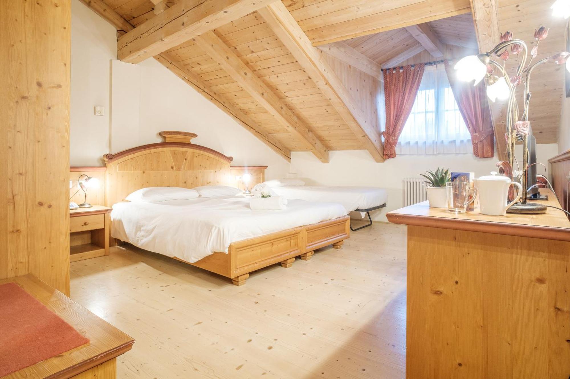 Hotel Casa Moresc 3*
